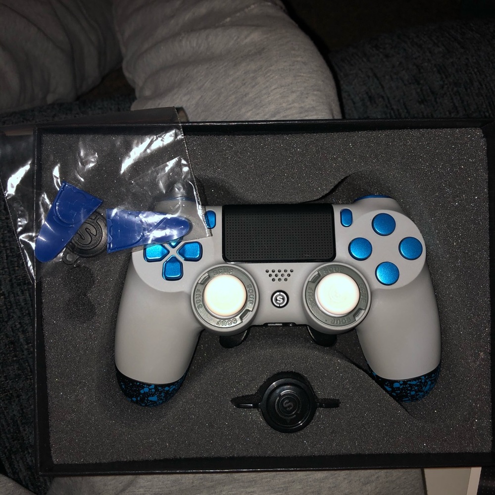PS4 SCUF Pro controller - Picture 2 of 5